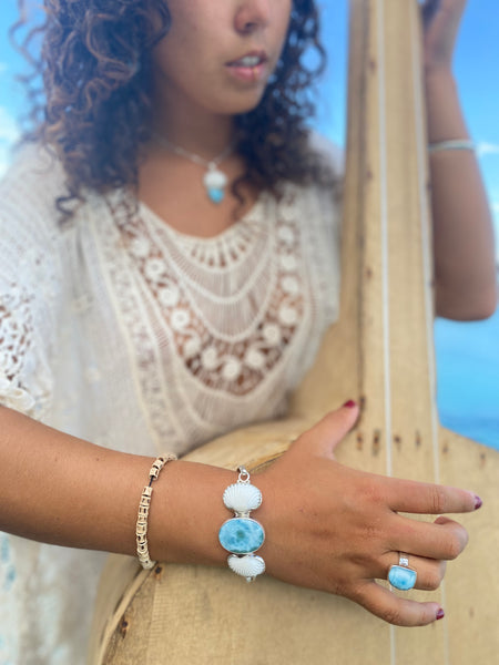 Ocean Love Clam and Larimar Bracelet